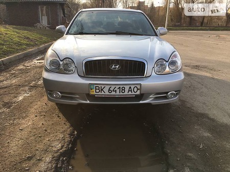 Hyundai Sonata 2002  випуску Рівне з двигуном 2 л бензин седан механіка за 5300 долл. 