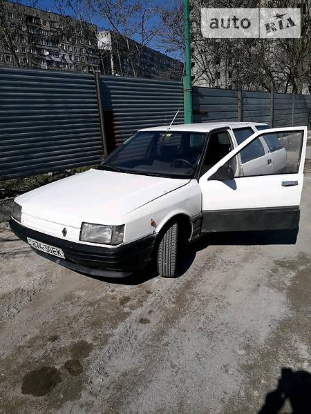 Renault Nevada 1987  випуску Донецьк з двигуном 1.7 л бензин універсал механіка за 500 долл. 