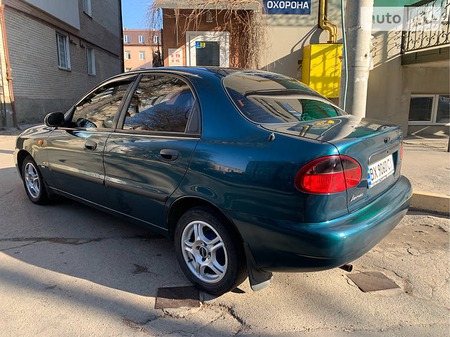 Daewoo Lanos 2002  випуску Хмельницький з двигуном 1.5 л газ седан механіка за 3450 долл. 