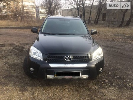 Toyota RAV 4 2006  випуску Донецьк з двигуном 0 л бензин позашляховик автомат за 11200 долл. 