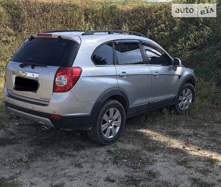 Chevrolet Captiva 2008  випуску Харків з двигуном 3.2 л бензин позашляховик автомат за 10000 долл. 