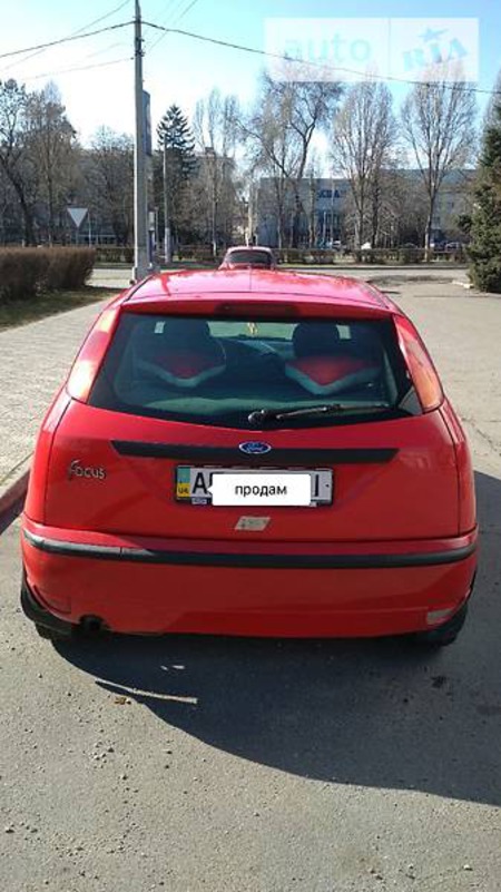 Ford Focus 2003  випуску Дніпро з двигуном 1.4 л газ хэтчбек механіка за 3700 долл. 