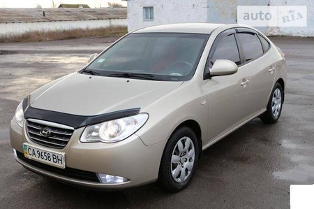 Hyundai Elantra 2008  випуску Черкаси з двигуном 1.6 л газ седан механіка за 8000 долл. 