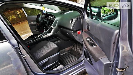 Peugeot 3008 2012  випуску Хмельницький з двигуном 1.6 л дизель позашляховик механіка за 14700 долл. 