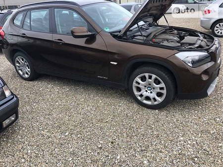 BMW X1 2011  випуску Чернівці з двигуном 2 л дизель позашляховик автомат за 16300 долл. 
