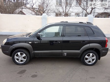 Hyundai Tucson 2004  випуску Одеса з двигуном 2 л дизель позашляховик механіка за 8500 долл. 