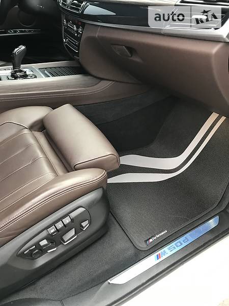 BMW X5 M 2015  випуску Дніпро з двигуном 0 л дизель універсал автомат за 75000 долл. 