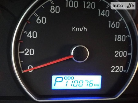Hyundai Elantra 2010  випуску Київ з двигуном 1.6 л бензин седан автомат за 8900 долл. 