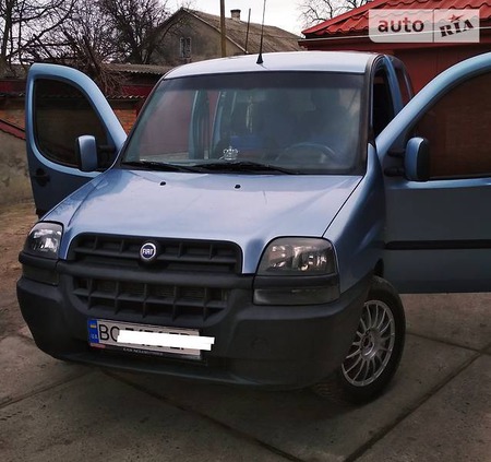 Fiat Doblo 2004  випуску Львів з двигуном 1.9 л дизель мінівен механіка за 5300 долл. 