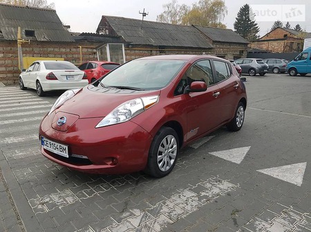 Nissan Leaf 2015  випуску Чернівці з двигуном 0 л електро хэтчбек автомат за 13900 долл. 