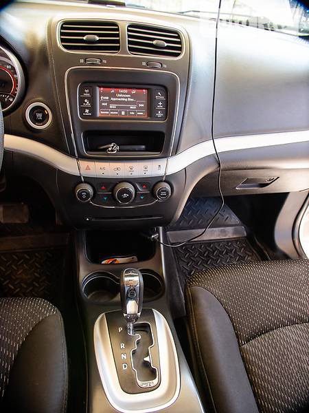 Dodge Journey 2013  випуску Одеса з двигуном 2.4 л бензин універсал автомат за 16200 долл. 