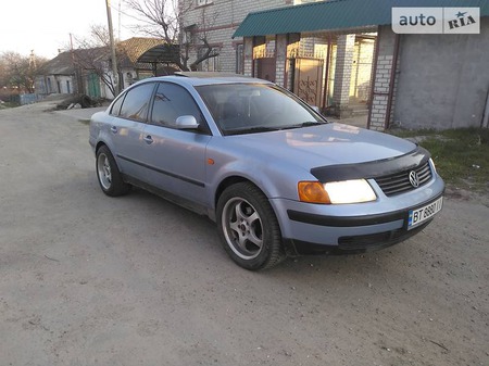 Volkswagen Passat 1997  випуску Херсон з двигуном 1.8 л газ седан автомат за 5500 долл. 