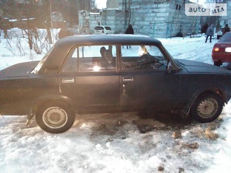 Lada 2105 1984  випуску Дніпро з двигуном 1.3 л газ седан механіка за 1000 долл. 