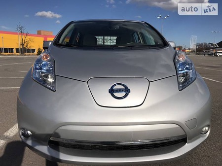 Nissan Leaf 2011  випуску Чернівці з двигуном 0 л електро хэтчбек автомат за 8750 долл. 