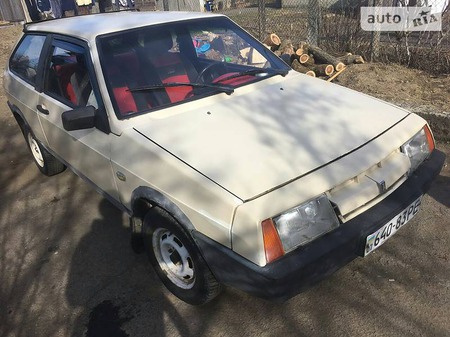 Lada 2108 1985  випуску Ужгород з двигуном 1.3 л газ хэтчбек механіка за 800 долл. 