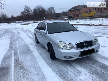 Hyundai Sonata 2003  випуску Чернігів з двигуном 2 л газ седан механіка за 4500 долл. 