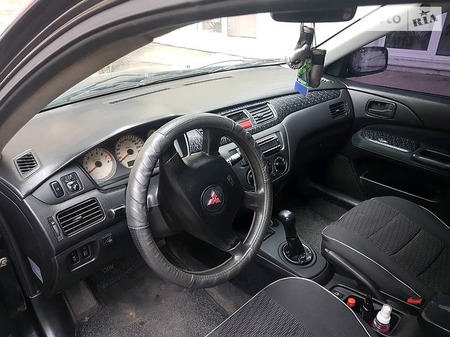 Mitsubishi Lancer 2005  випуску Миколаїв з двигуном 1.6 л газ седан механіка за 4800 долл. 