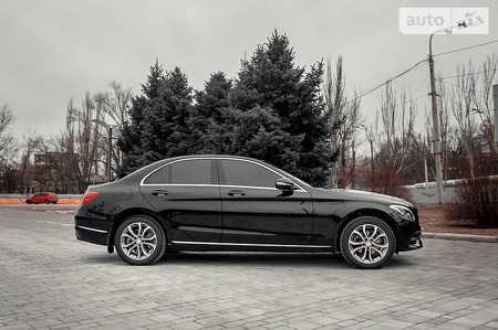 Mercedes-Benz C 180 2014  випуску Дніпро з двигуном 0 л бензин седан автомат за 26000 долл. 