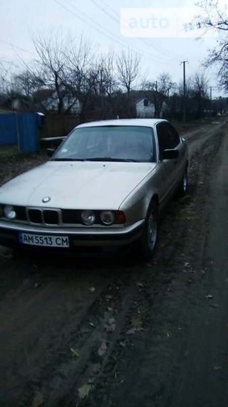 BMW 525 1988  випуску Житомир з двигуном 2.5 л бензин   за 3000 долл. 