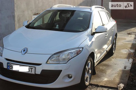 Renault Megane 2010  випуску Тернопіль з двигуном 0 л дизель універсал автомат за 8400 долл. 