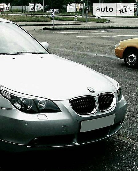 BMW 523 2006  випуску Київ з двигуном 2.3 л газ седан автомат за 12000 долл. 