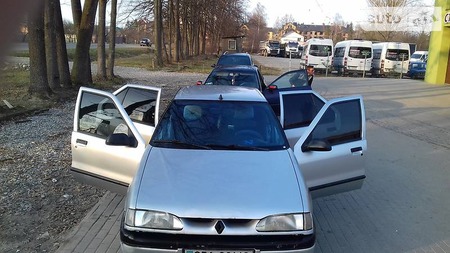 Renault 19 1995  випуску Івано-Франківськ з двигуном 1.4 л бензин седан механіка за 1400 долл. 