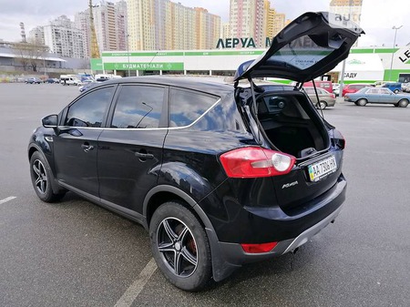 Ford Kuga 2008  випуску Київ з двигуном 2 л дизель позашляховик механіка за 11200 долл. 