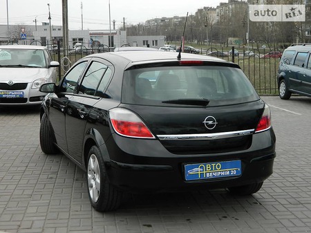 Opel Astra 2006  випуску Дніпро з двигуном 1.9 л дизель хэтчбек автомат за 7350 долл. 