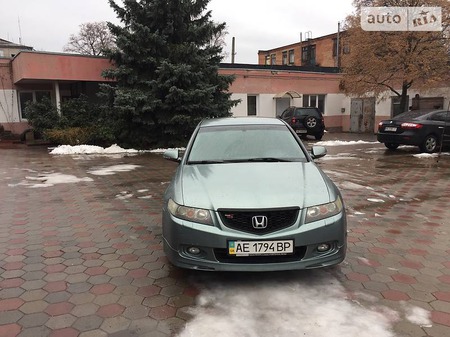 Honda Accord 2004  випуску Дніпро з двигуном 2.4 л бензин седан механіка за 6900 долл. 