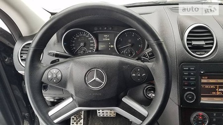 Mercedes-Benz GL 550 2008  випуску Тернопіль з двигуном 5.5 л газ позашляховик автомат за 21500 долл. 