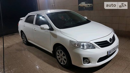 Toyota Corolla 2011  випуску Дніпро з двигуном 1.3 л газ седан механіка за 10200 долл. 