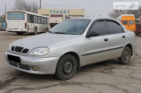 Daewoo Lanos 2002  випуску Миколаїв з двигуном 1.5 л газ седан механіка за 3900 долл. 