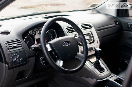Ford Kuga 2011  випуску Тернопіль з двигуном 2.5 л бензин позашляховик автомат за 17300 долл. 