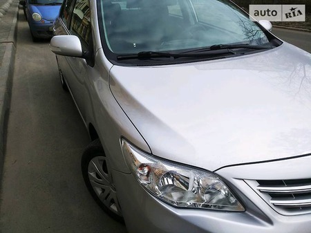 Toyota Corolla 2011  випуску Харків з двигуном 1.6 л бензин седан механіка за 12300 долл. 