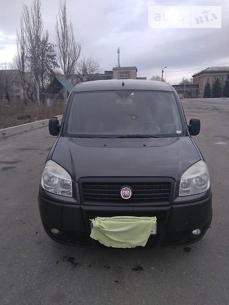 Fiat Doblo 2011  випуску Луганськ з двигуном 1.4 л газ універсал механіка за 8200 долл. 