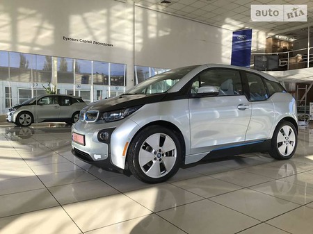 BMW i3 2014  випуску Одеса з двигуном 0 л гібрид хэтчбек автомат за 23400 долл. 