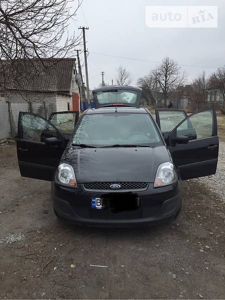 Ford Fiesta 2007  випуску Кропивницький з двигуном 1.3 л газ хэтчбек механіка за 5500 долл. 