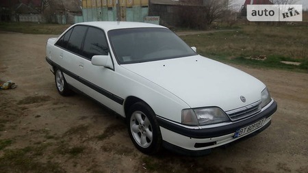 Opel Omega 1993  випуску Херсон з двигуном 2 л газ седан механіка за 2300 долл. 