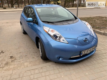 Nissan Leaf 2014  випуску Чернівці з двигуном 0 л електро хэтчбек автомат за 13999 долл. 