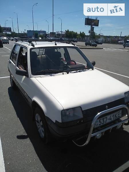 Renault 5 1986  випуску Київ з двигуном 1.4 л бензин хэтчбек механіка за 900 долл. 