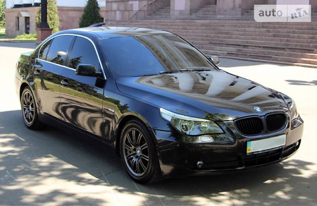 BMW 520 2004  випуску Донецьк з двигуном 2.2 л бензин седан автомат за 9500 долл. 