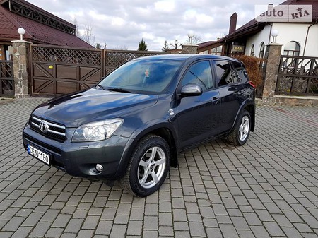 Toyota RAV 4 2006  випуску Івано-Франківськ з двигуном 2.2 л дизель позашляховик механіка за 11650 долл. 