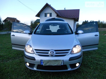 Volkswagen Golf Plus 2007  випуску Львів з двигуном 1.6 л бензин хэтчбек механіка за 8850 долл. 