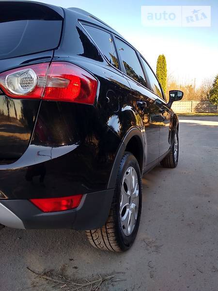 Ford Kuga 2011  випуску Львів з двигуном 2 л дизель позашляховик автомат за 14400 долл. 