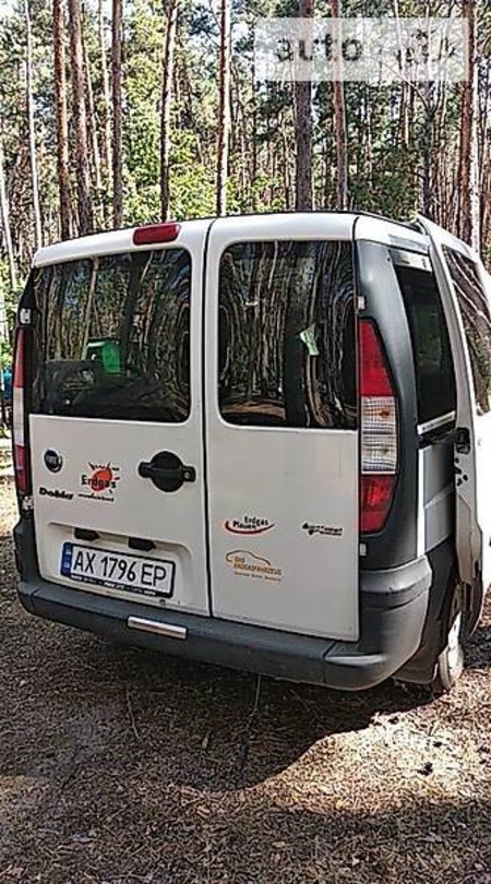 Fiat Doblo 2004  випуску Харків з двигуном 1.6 л  мінівен механіка за 4400 долл. 