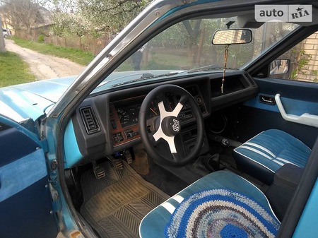 Ford Granada 1981  випуску Чернівці з двигуном 2 л газ седан механіка за 1200 долл. 