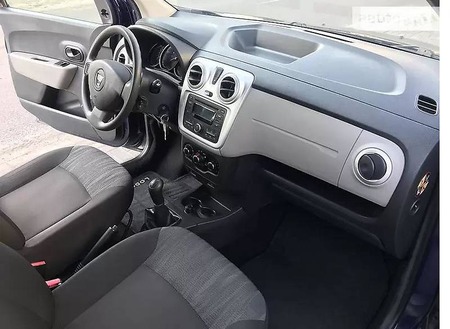 Dacia Logan 2013  випуску Суми з двигуном 1.6 л дизель мінівен механіка за 8900 долл. 