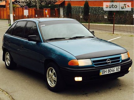 Opel Astra 1993  випуску Одеса з двигуном 1.8 л газ хэтчбек автомат за 2800 долл. 