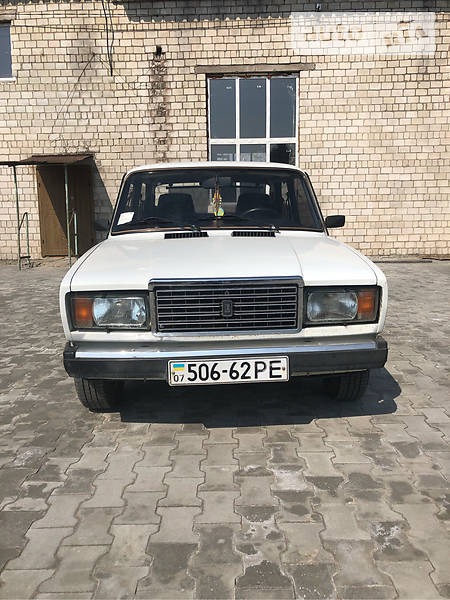 Lada 2107 1993  випуску Львів з двигуном 1.5 л газ седан  за 1900 долл. 