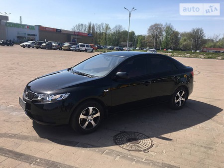 KIA Cerato 2011  випуску Житомир з двигуном 1.6 л бензин седан механіка за 9800 долл. 